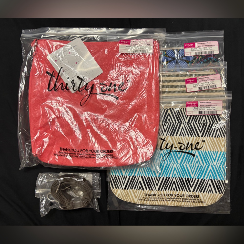 Studio Thirty One Crossbody Purse Set
